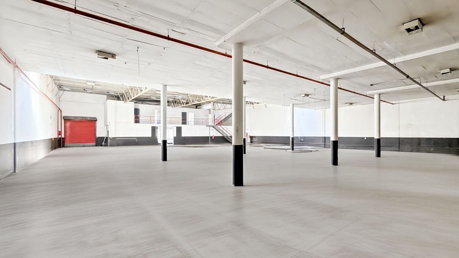 Premium warehouse with upstairs office in Randburg