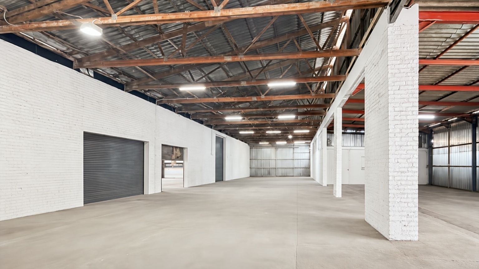 Spacious industrial warehouse in Parow Industrial 