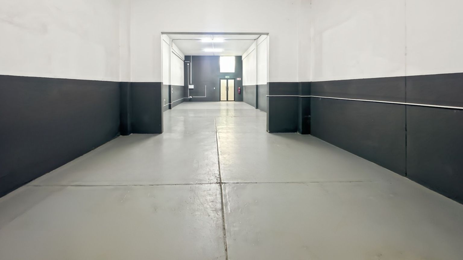 Versatile warehouse in Isando