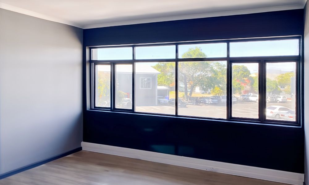 2–3 Person Office Space
