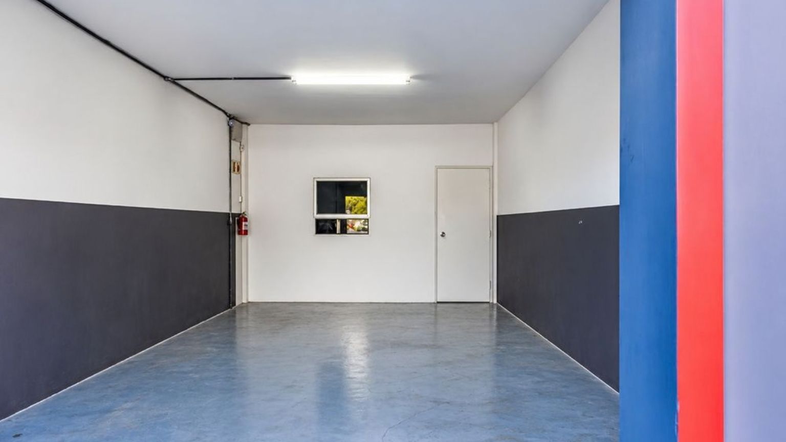 Well positioned warehouse space in Wetton Works
