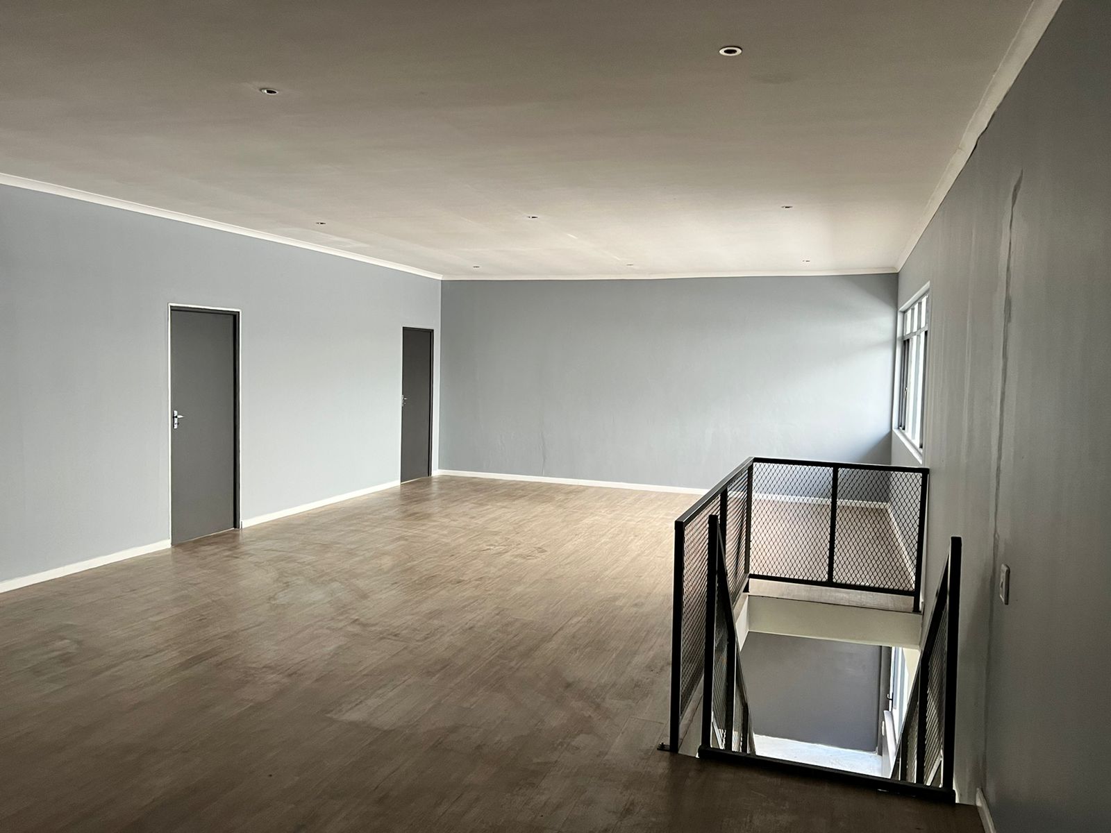 Duplex 215m2 Warehouse at Wetton Works