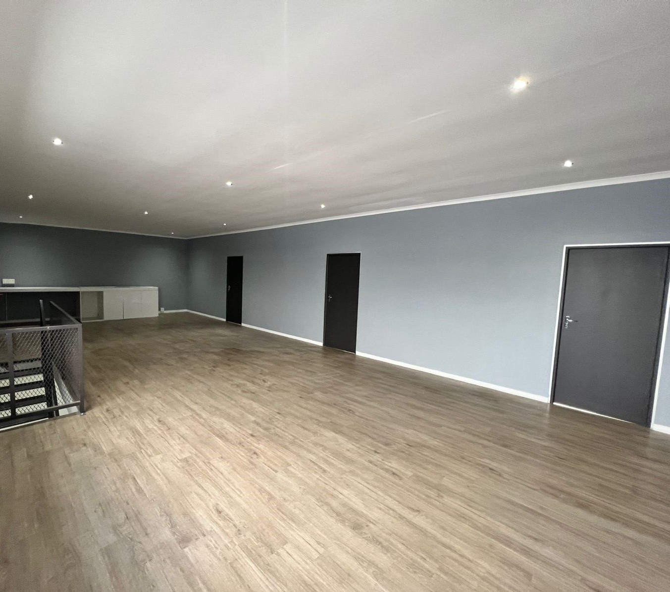 Duplex 215m2 Warehouse at Wetton Works