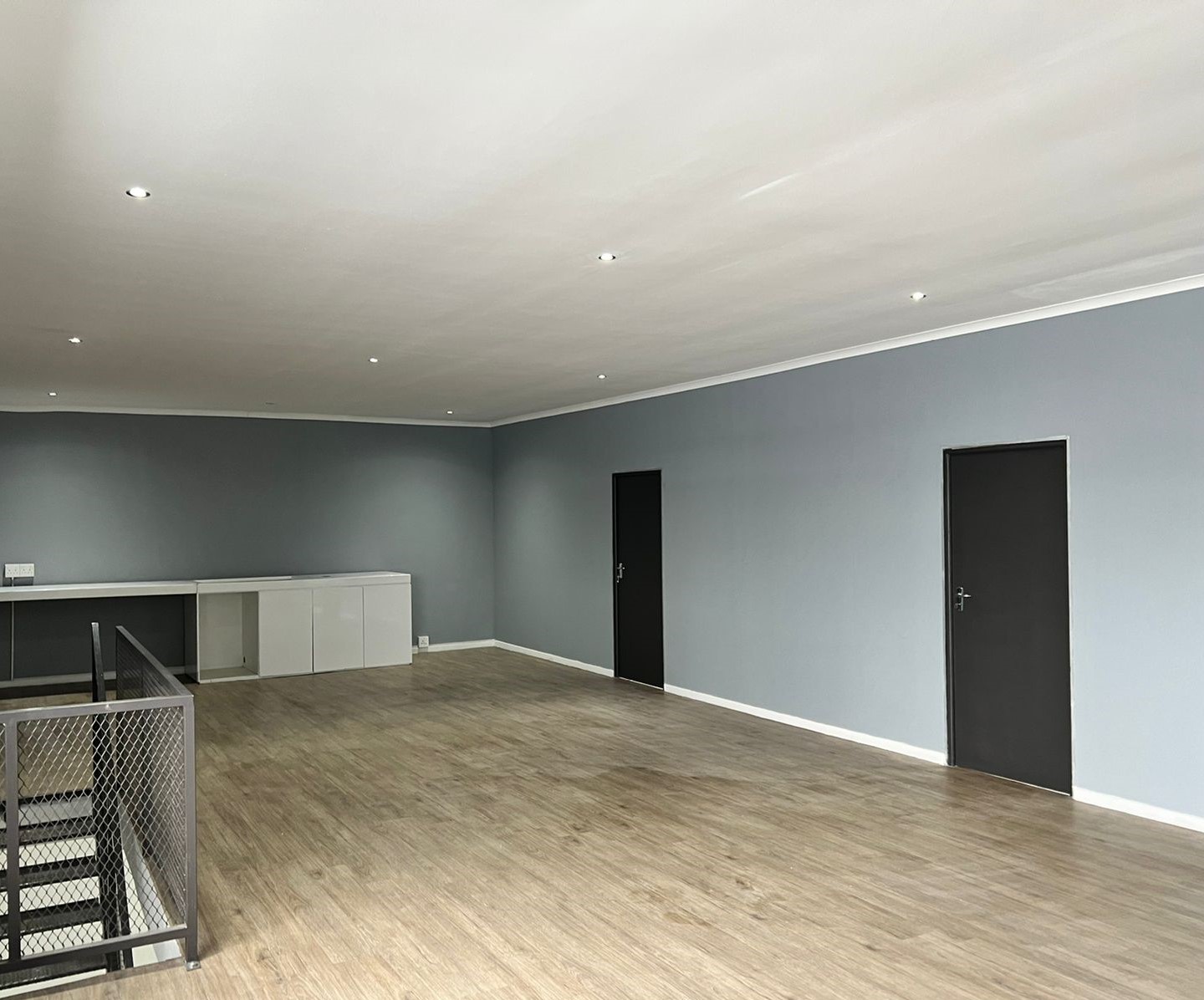 Duplex 215m2 Warehouse at Wetton Works