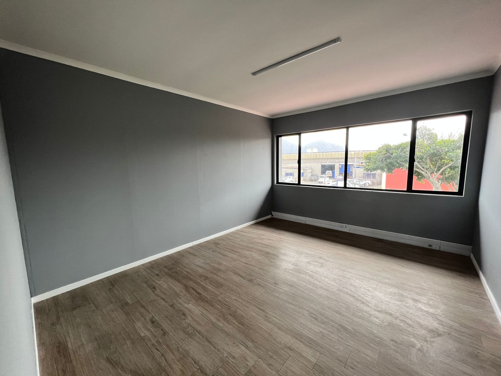 Duplex 215m2 Warehouse at Wetton Works