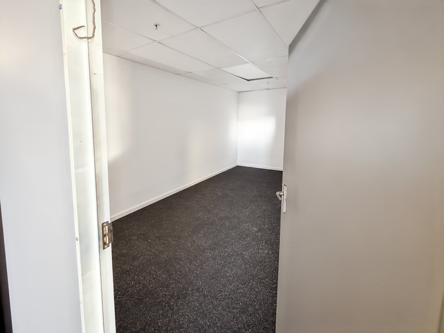 Industrial Warehouse to Rent in Triangle Farm