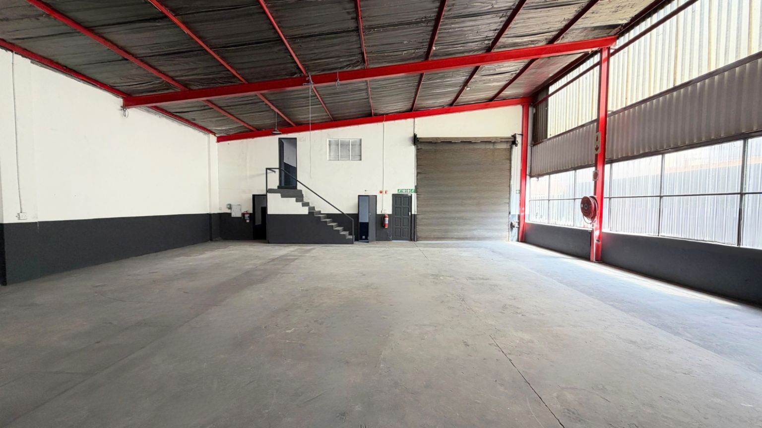 High power warehouse in Wynberg 