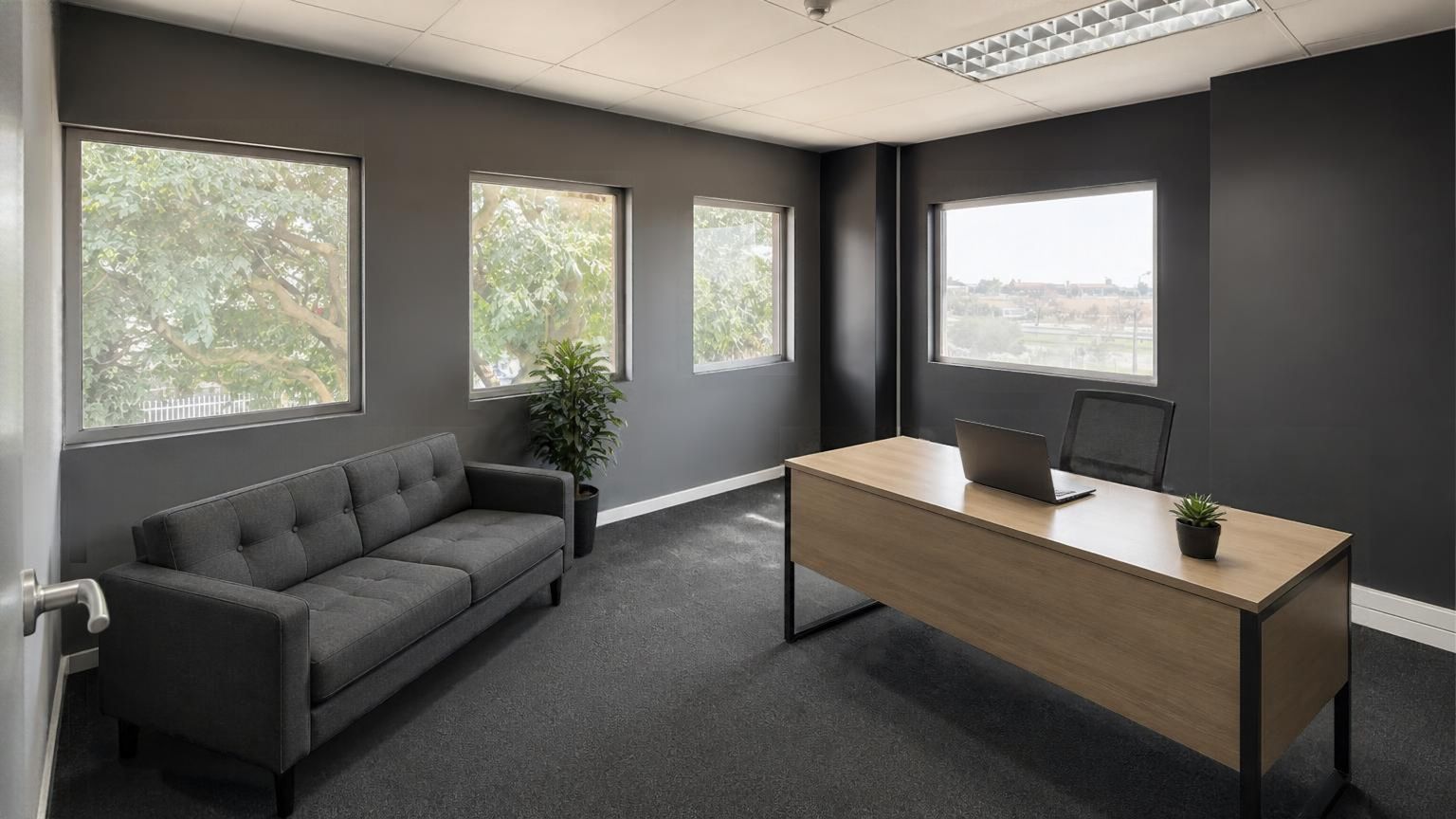 Compact office in Isando