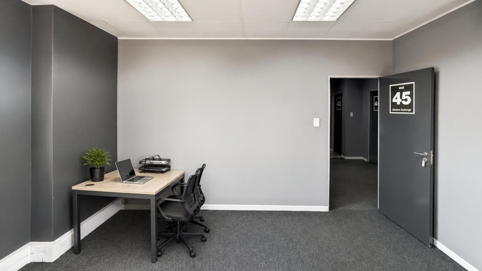 Compact office in Isando