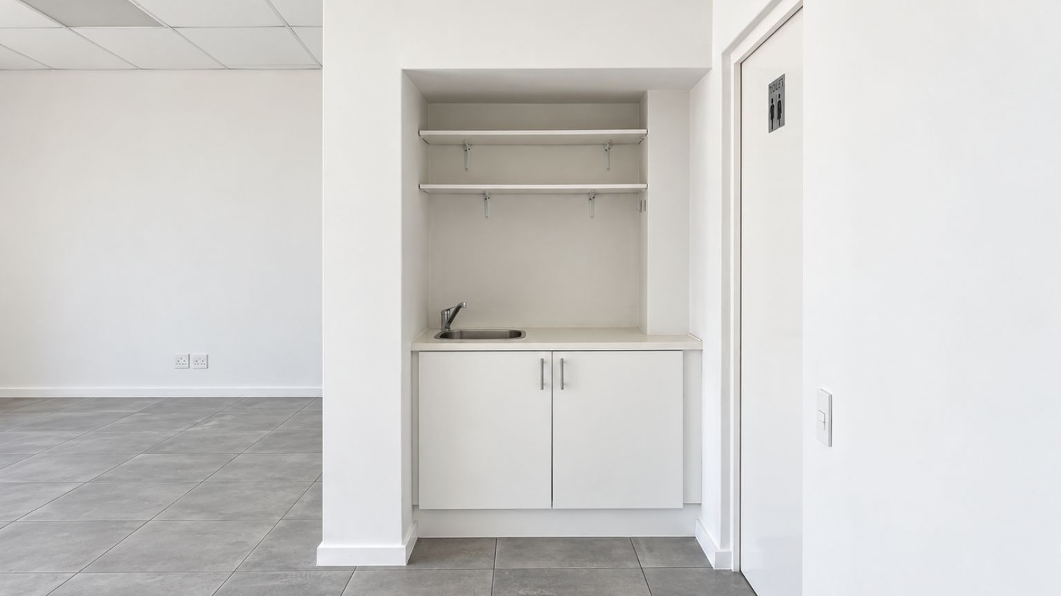 Modern street-facing / retail space in Paarden Eiland