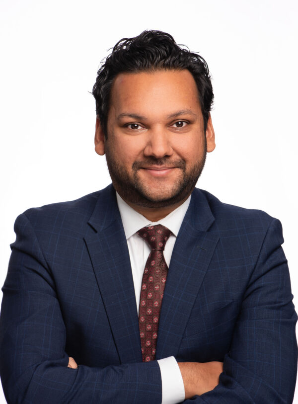 Headshot photo Amol Sinha