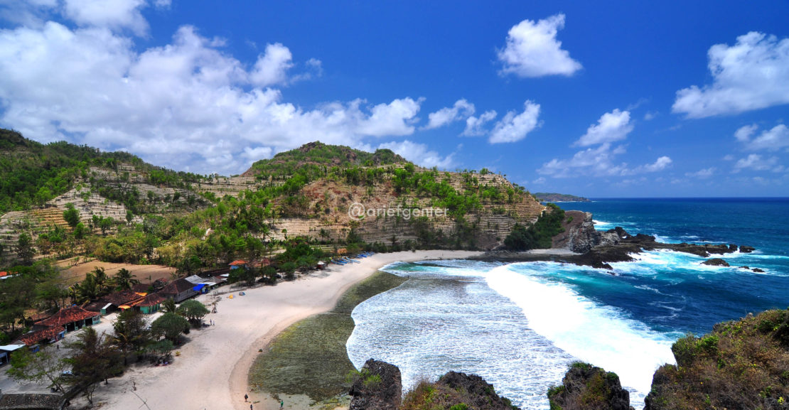 siung beach yogyakarta