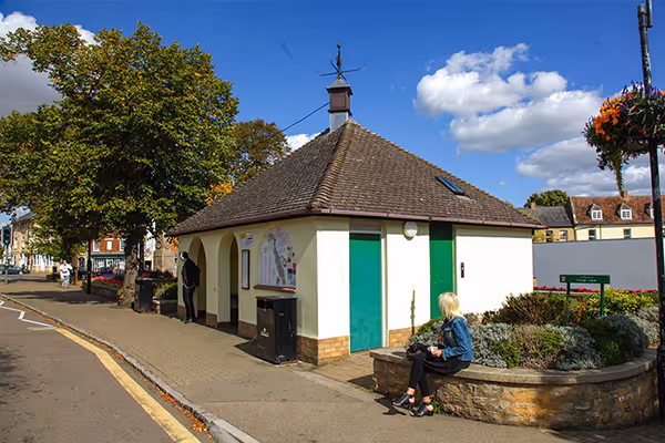 Public Toilets