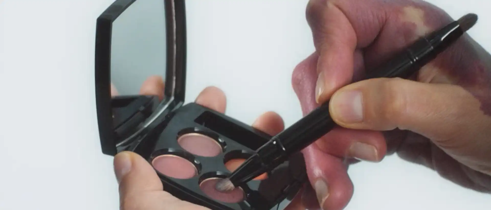 The muted mauve smoky eye