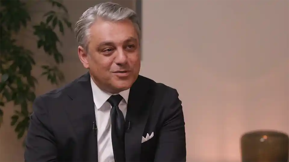 Revolution is on track !