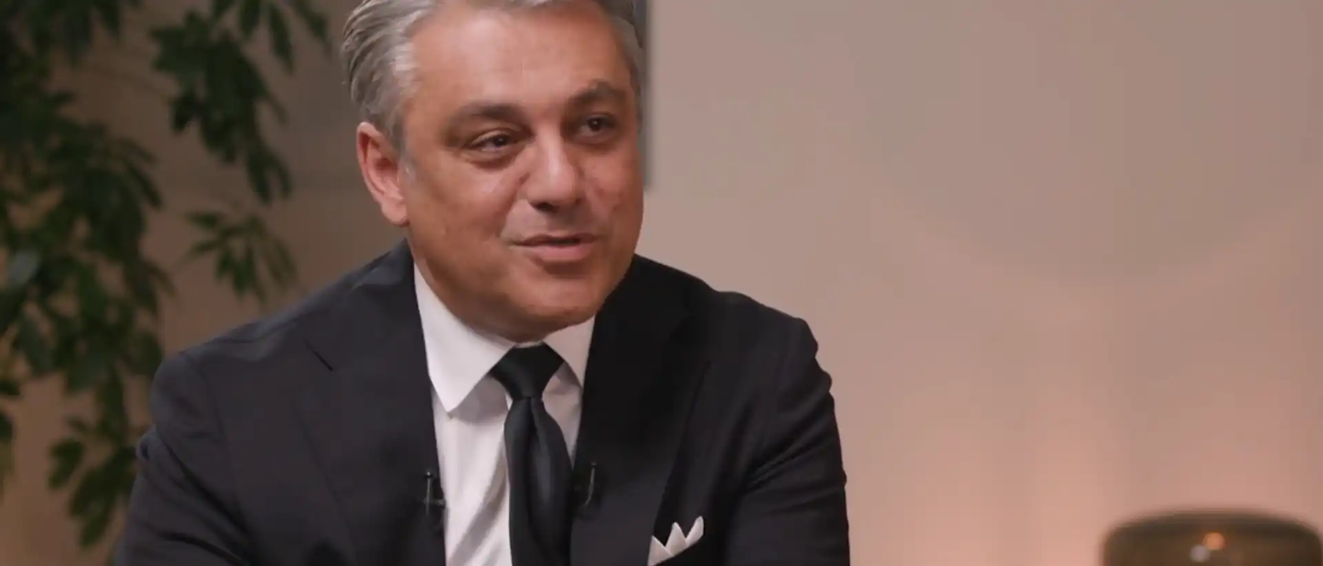 Revolution is on track !