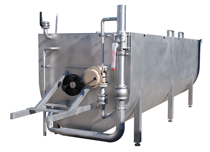 Fabricated blanching tank with connected pipework
