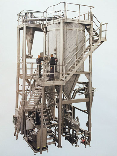 Spray-drying assembly with access platform, chamber and pipework