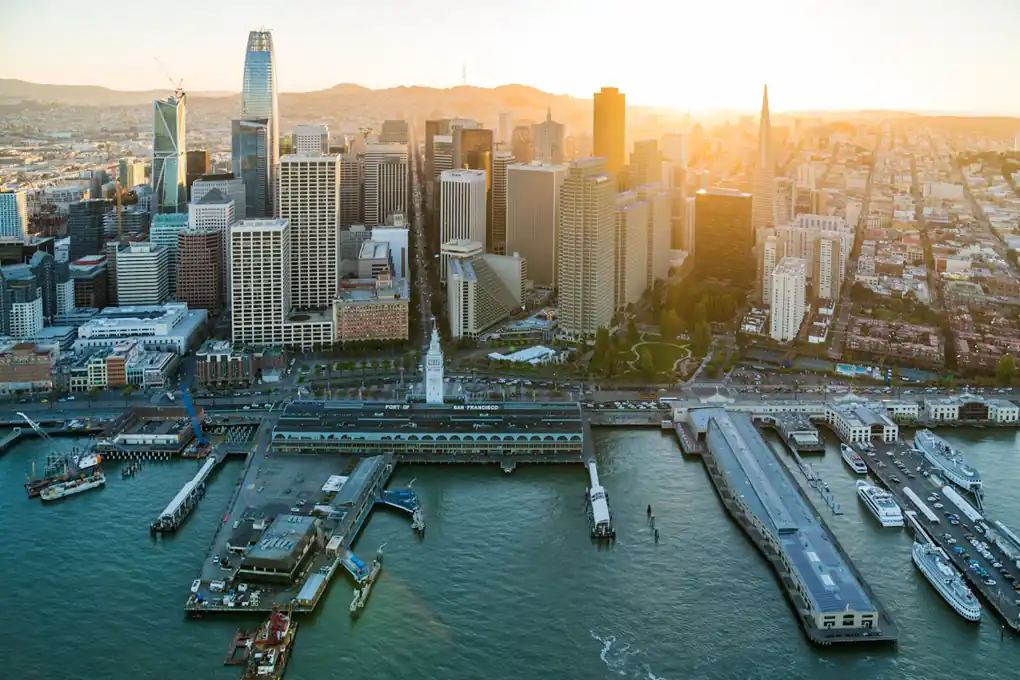 Vista del centro de San Francisco y su frente costero.