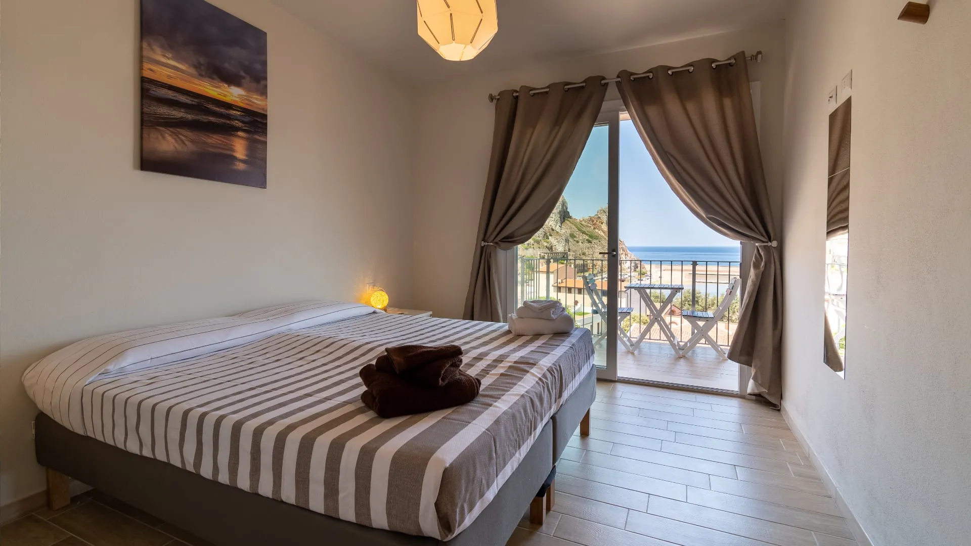 room in buggerru surf house