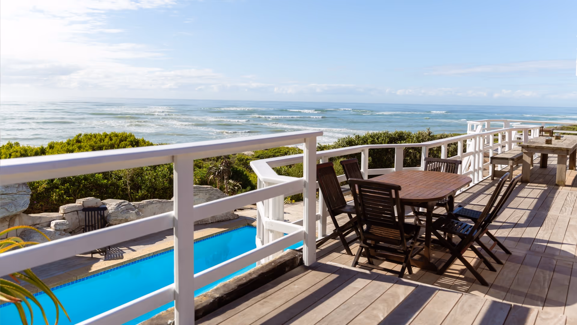 surf house balcony sea view