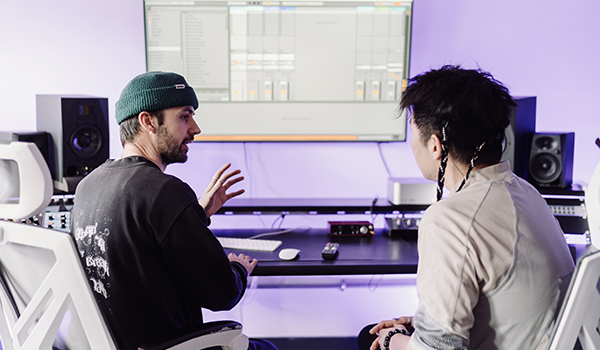 A music production lesson for music makers and beat makers happening at London Sound Academy