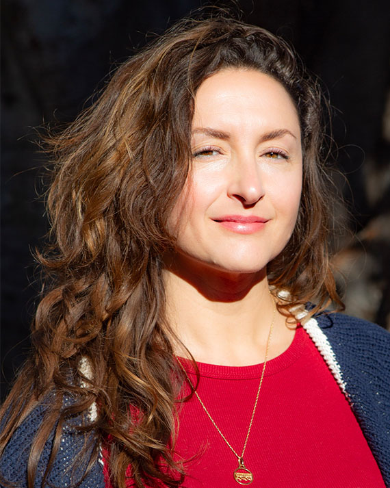 Headshot of Danielle Robinson.