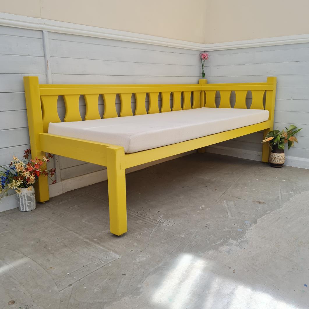 Daybed with pull-Out Trundle Bed & 2 Mattresses