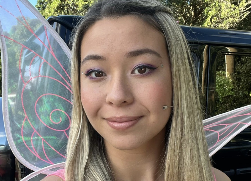 Kids party fairy Auckland in sparkling costume