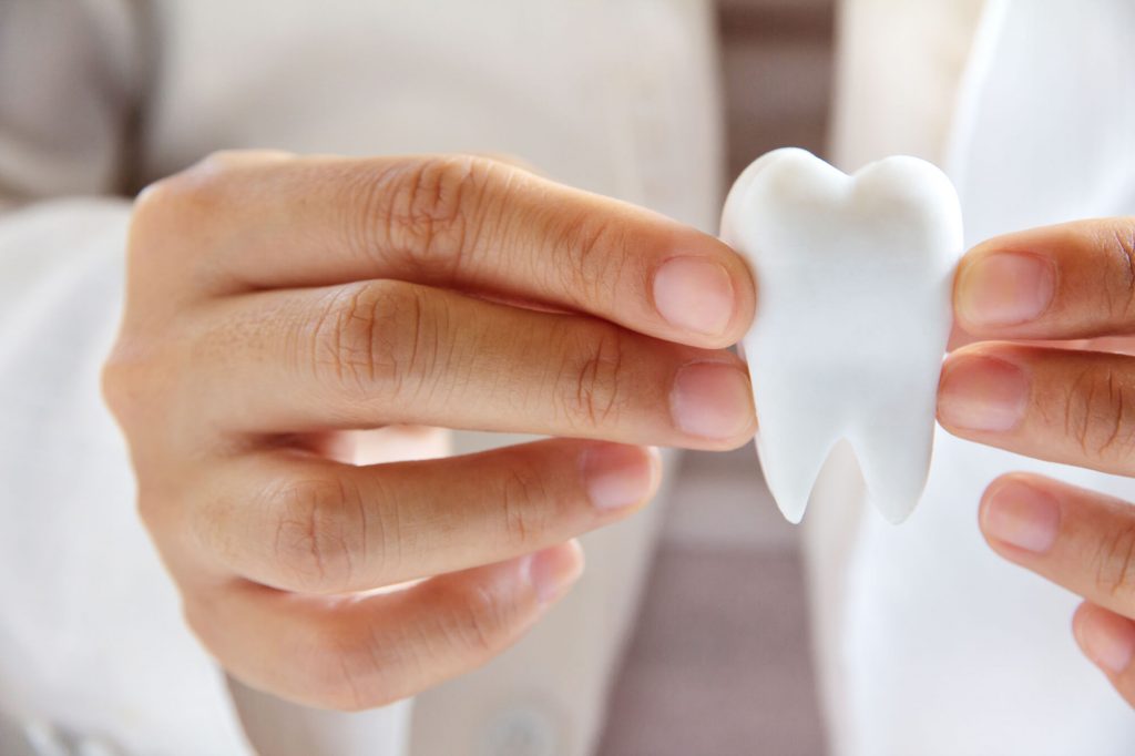 where is the best marco island emergency dentist?