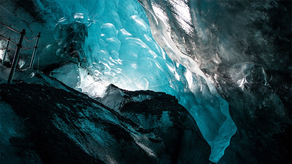 Ice caves form inside glaciers, Falljokull's inner structure