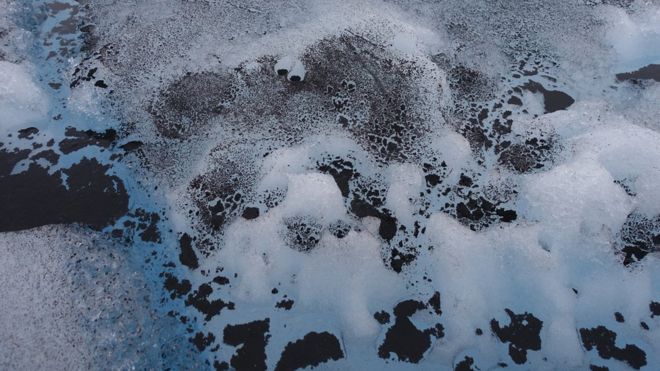 Rain in Greenland accelerating melting ice