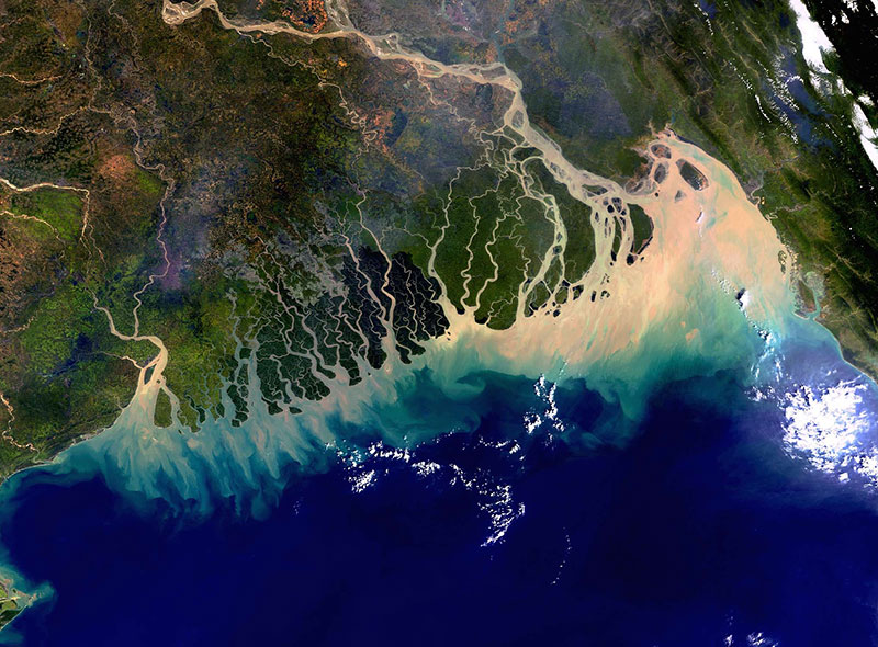 The Bangladesh coastline seen by Envisat