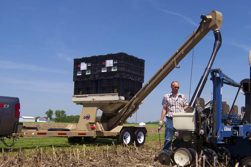 Seed Pro® Bulk Box Tender