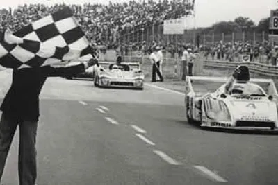 Martini Racing Porsche 936-001 Maxted-Page 26