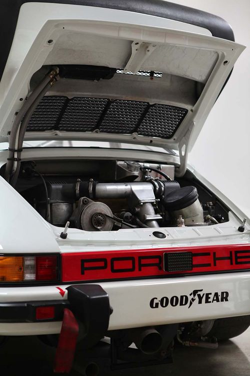 For Sale 1975 Mercedes-Benz O317 Porsche Renntransporter 01