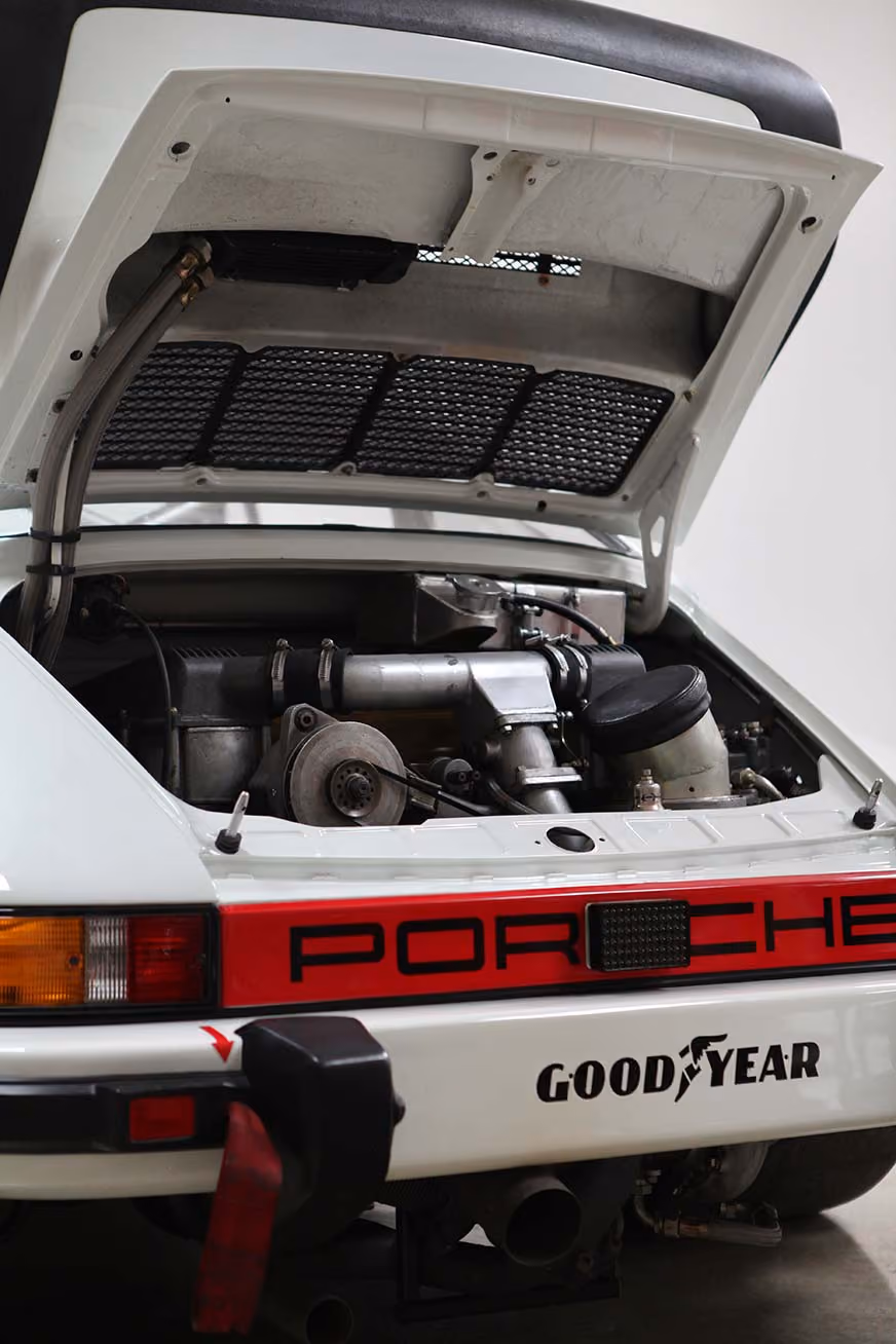 For Sale 1975 Mercedes-Benz O317 Porsche Renntransporter 01