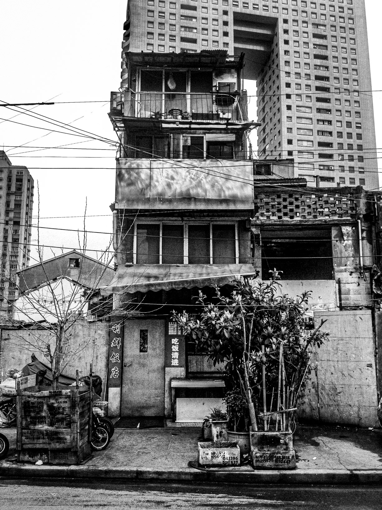 Holdout Hut