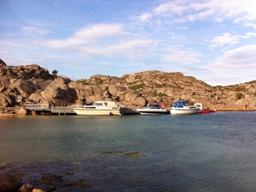 Sutnøy i Lyngdal. Friluftsområde mellom Hausvik og Korshamn.
