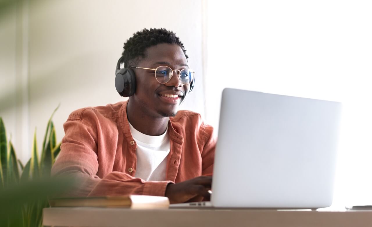 Of course, you want to guide and pamper your new employees. But how do you do that as easily and smartly as possible? We have tips!