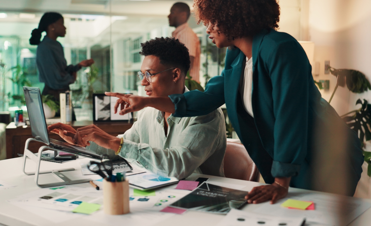 Internal training courses are more in line with your practice, save time and strengthen your employer branding. Find out how in this blog.