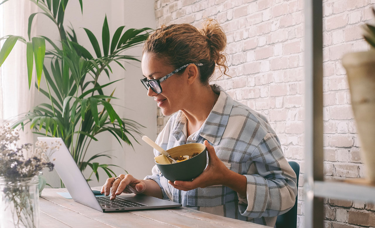Discover the benefits of personalised e-learning for HACCP training. Learn how to effectively improve food safety with flexible, interactive e-learning.