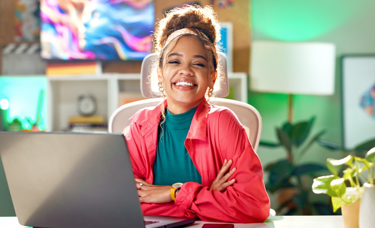 E-learning for factory workers works best when learning goals are practical, content is short and visual, and feedback is realistic and measurable.