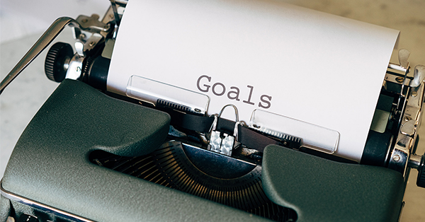 Learning objectives give your online training a clear direction. The better the learning objectives meet the learning needs, the better your training. How do you make effective use of learning objectives?