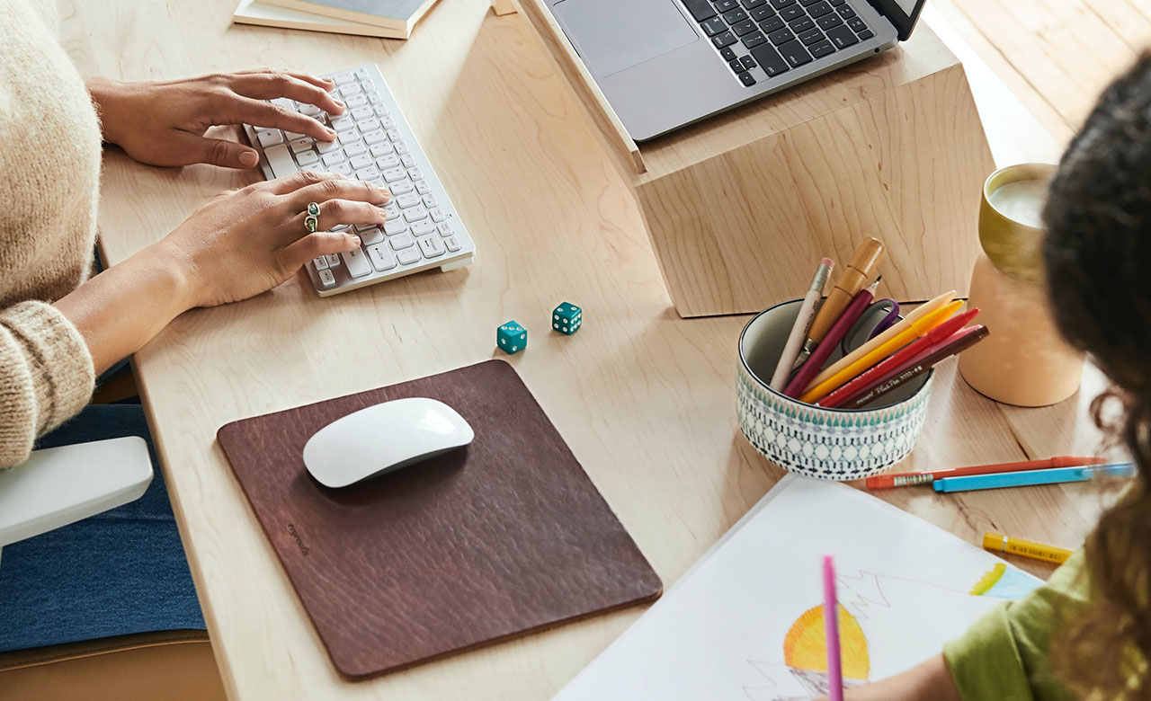 Hybrid working is here to stay, that's clear. In this blog, we give 5 refreshing tips for every HR manager who wants to reap the benefits of hybrid working!