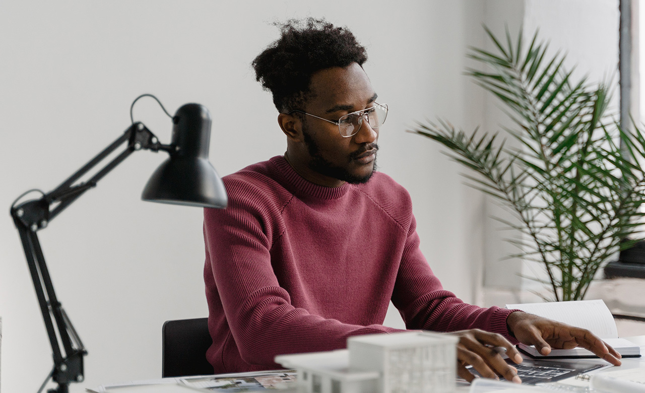 What model do you use to develop your e-learning? Of course, there are more roads to Rome, but at Pluvo, we use Bloom's ADDIE model and taxonomy. What this is? Read it in this blog!