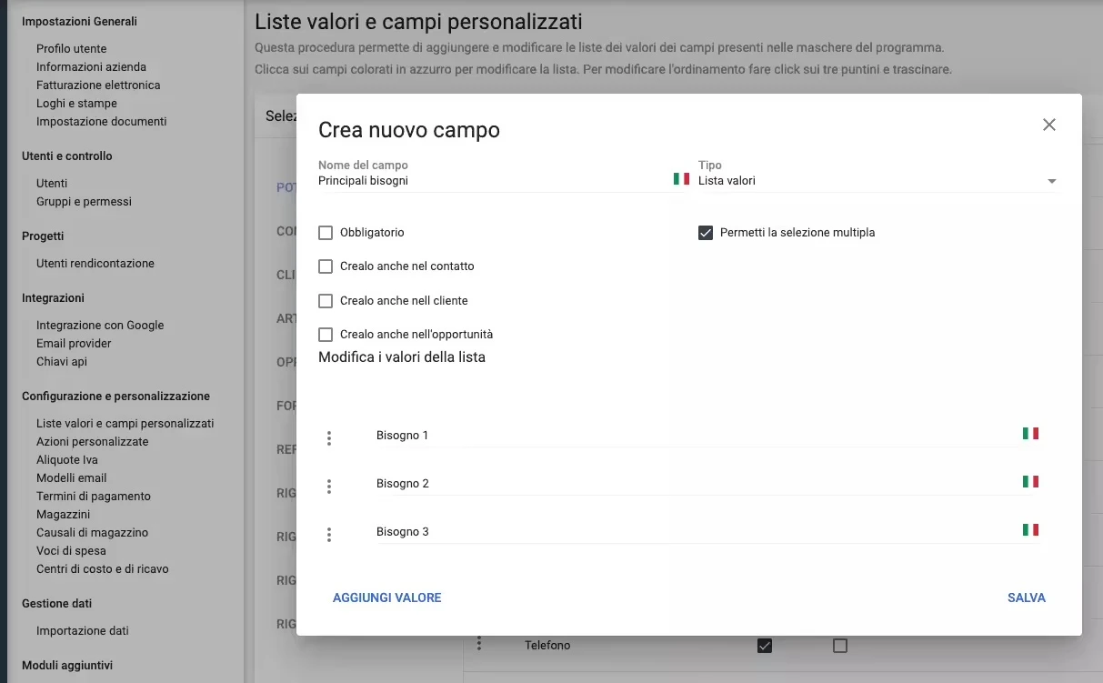 Creazione di campi personalizzati all'interno delle schede clienti per mappare i bisogni nel software CRM.