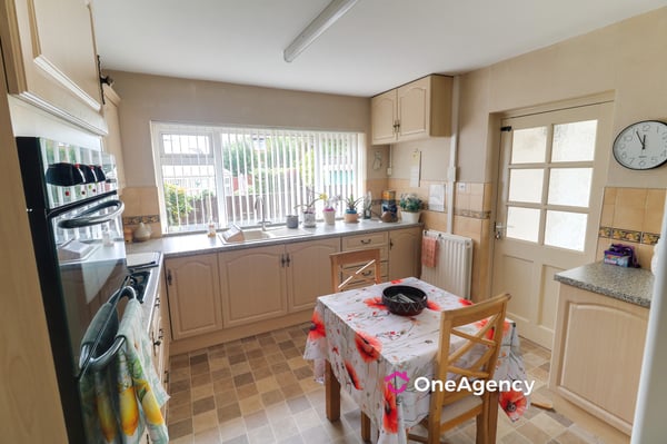 Apley Place, Hanford, Stoke-on-Trent, Staffordshire ST4 8NN