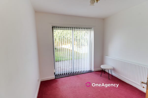 Yarnfield Close, Meir, Stoke-on-Trent, Staffordshire ST3 6RR