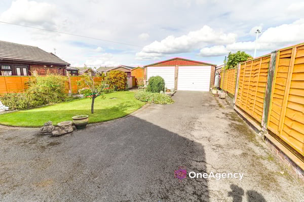Fairfields, Bignall End, Stoke-on-Trent, Staffordshire ST7 8NP